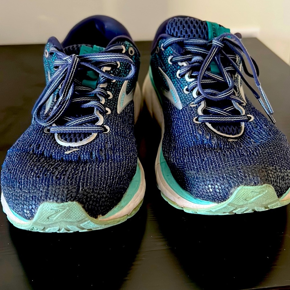 Brook ghost 11 size 8.5